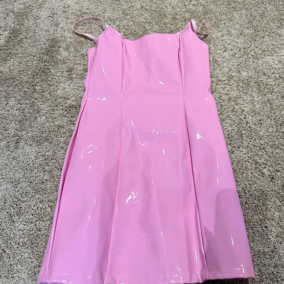 Pink dress - Picture 1 of 4